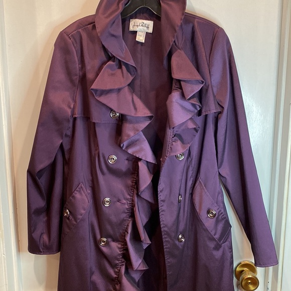 Joseph Ribkoff coat - Picture 3 of 11